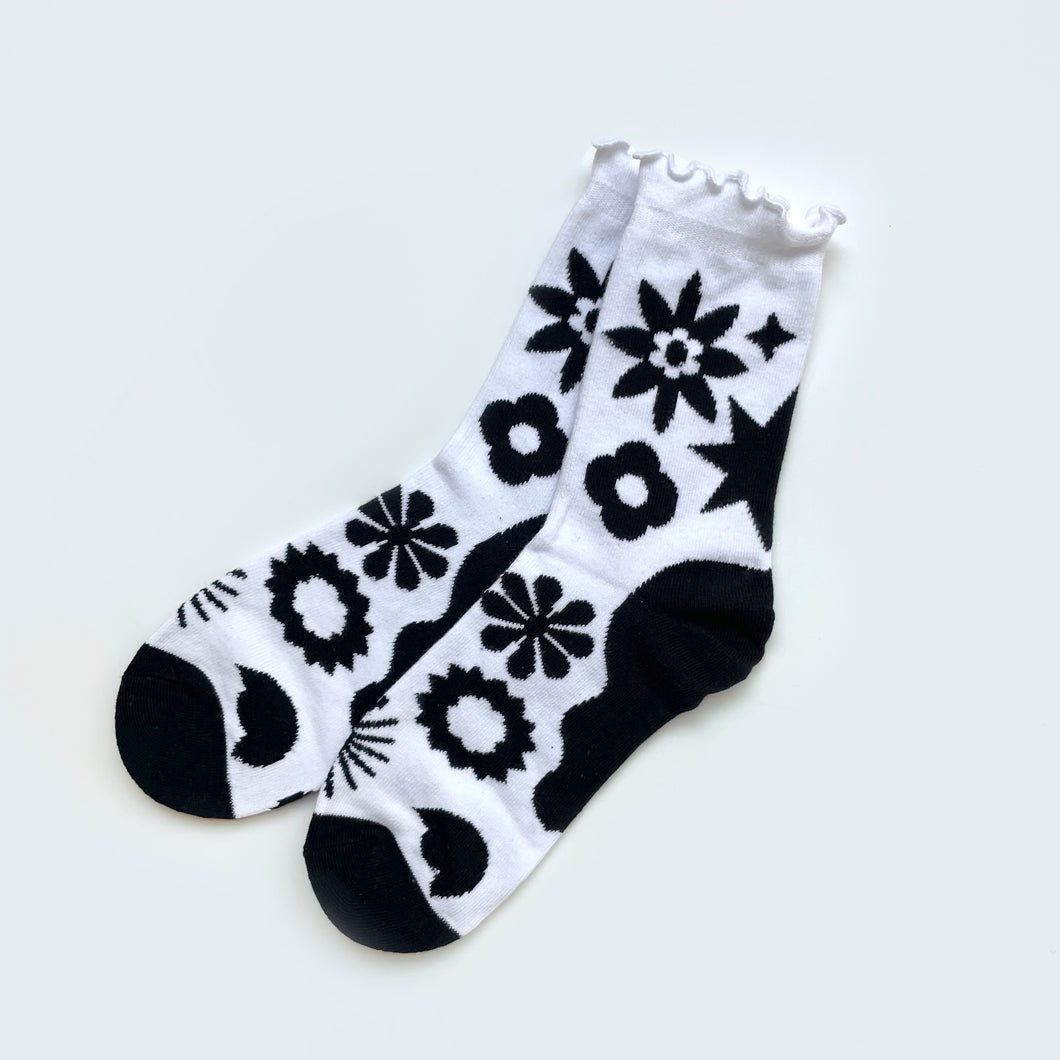 Shadow Ruffle Socks