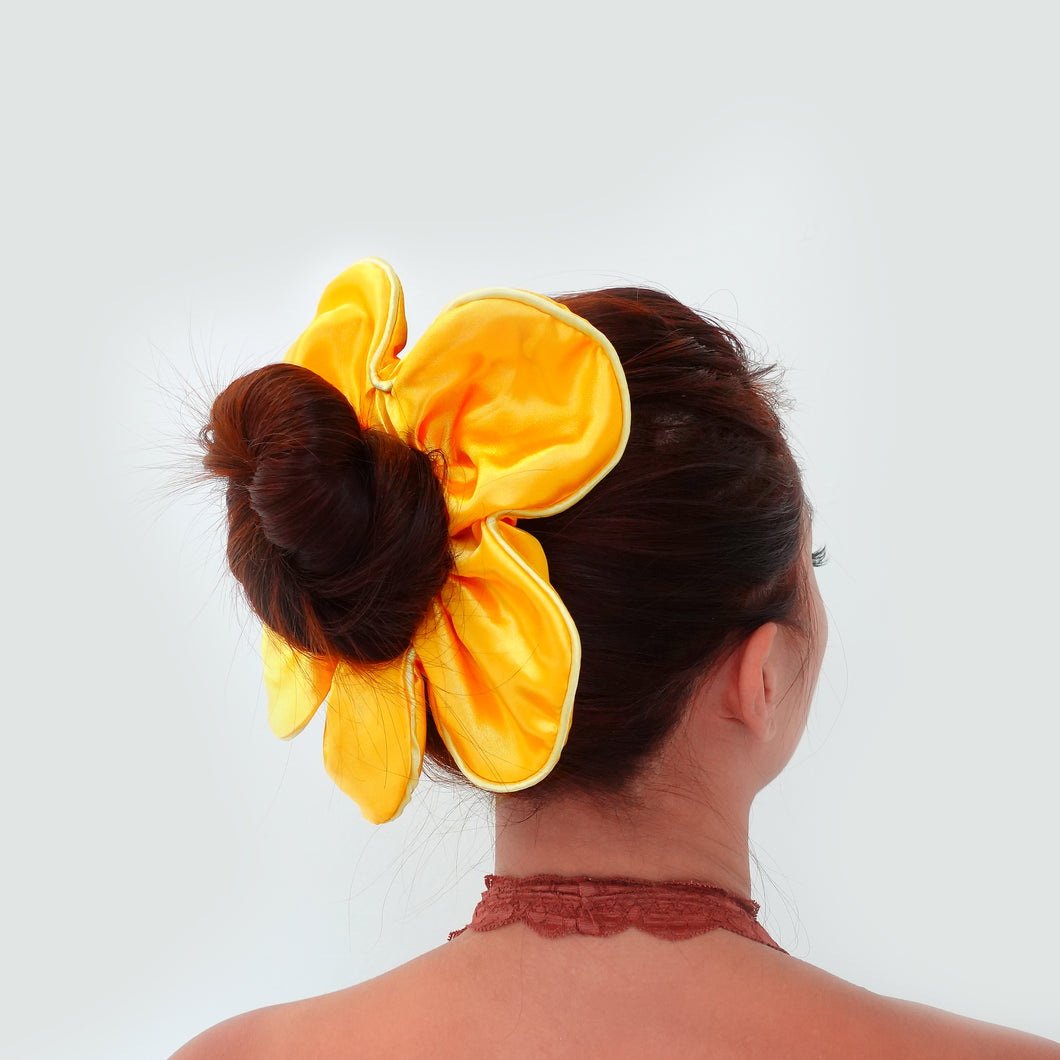 Big Daisy Yellow Scrunchie