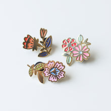 Load image into Gallery viewer, Flower Pins Set