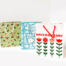 Load image into Gallery viewer, Holiday Flower Gift Bag A5